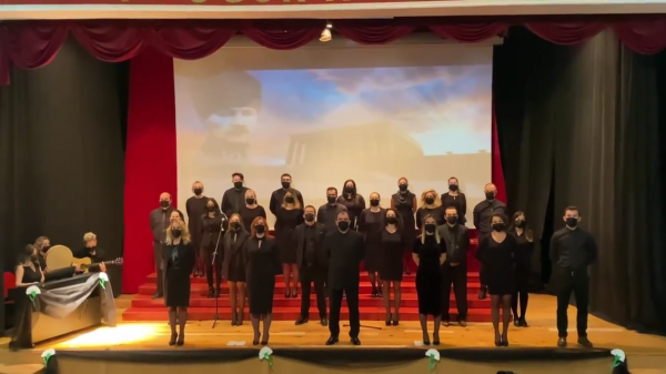 Özümüzde, sözümüzde, gönlümüzde Atatürk!