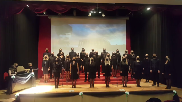 Özümüzde, sözümüzde, gönlümüzde Atatürk!