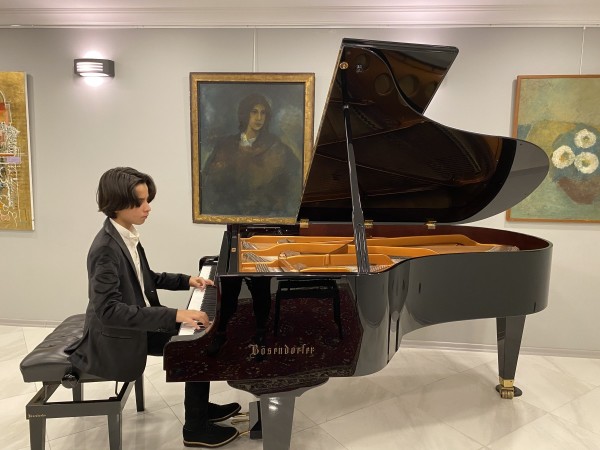 PİYANONUN “GENÇ YILDIZI”NDAN  LONDRA GENÇ MÜZİSYENLER YARIŞMASI’NDA BİRİNCİLİK GURURU!