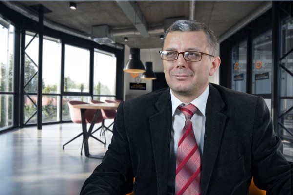 “PİR AKILLI ŞANTİYE” İLE MÜTEAHHİT  İNŞAATINI CEPTEN YÖNETECEK!