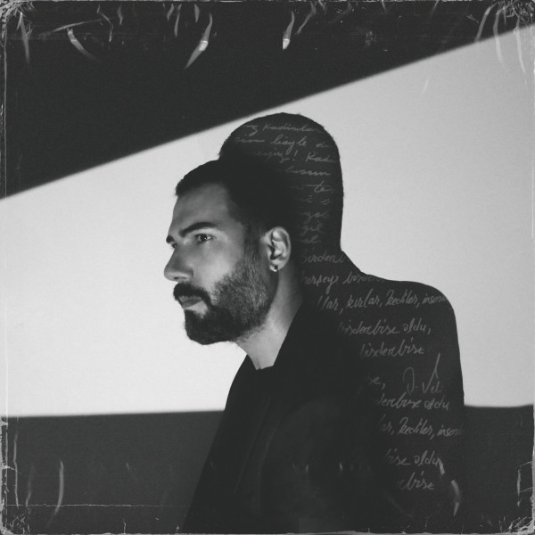 Birdenbire kapak fotoğrafı