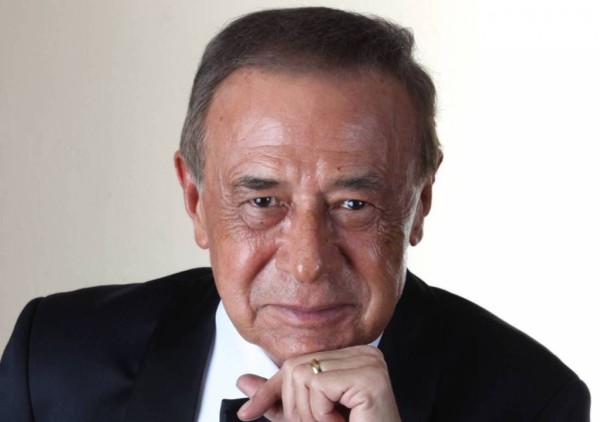 Gökan Abur