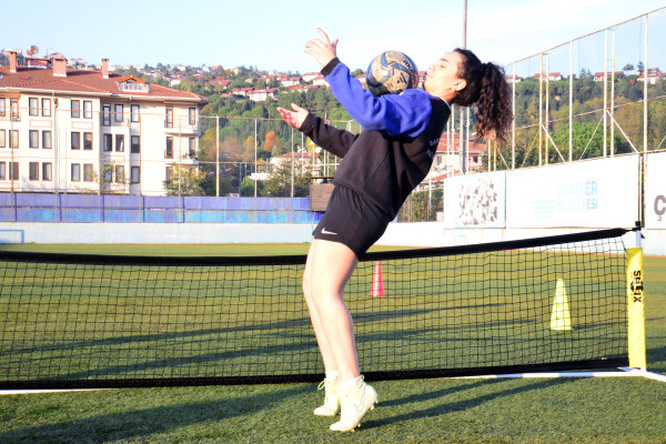 Kız futbol