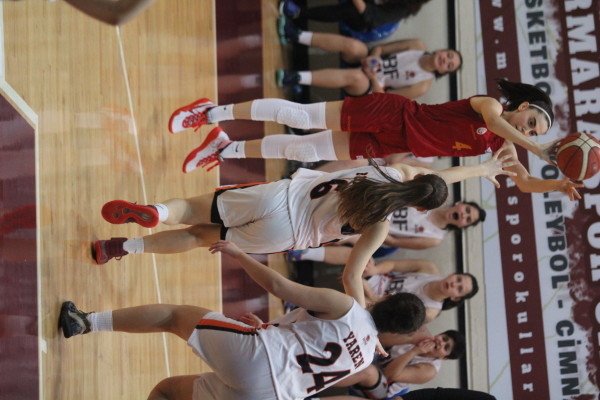 FLORYA UĞUR KOLEJİ ÖĞRENCİSİ TUANA COŞKUN  PANDEMİ DÖNEMİNDE YURTDIŞI EĞİTİM BURSU KAZANDI!