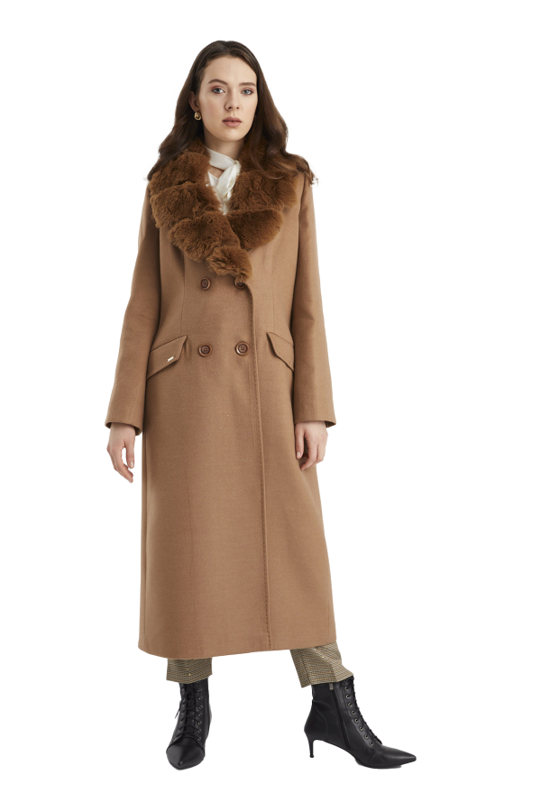 ZÜHRE İLE KIŞIN DA ŞIK VE “ZAMANSIZ” BİR STİL!