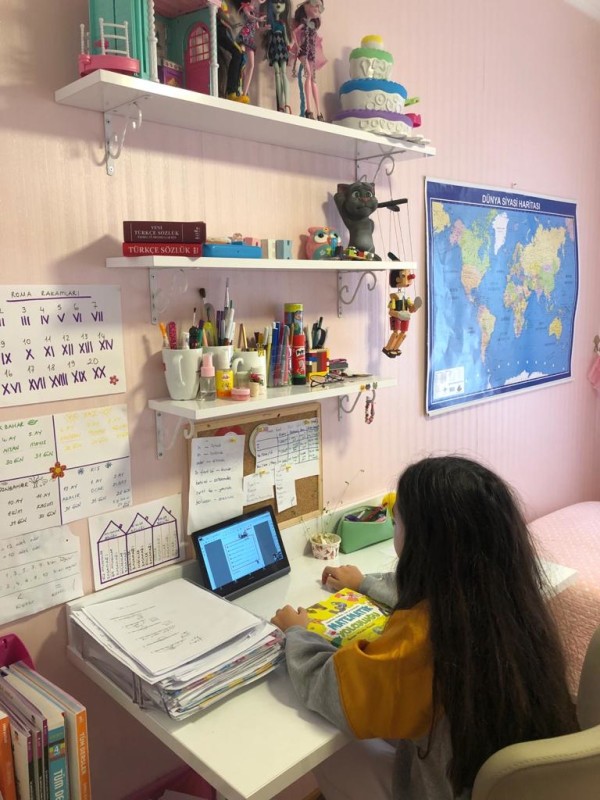 HEPİMİZ DİJİTAL EBEVEYNİZ!