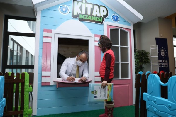 Türkiye’nin İlk Kitap Eczanesi