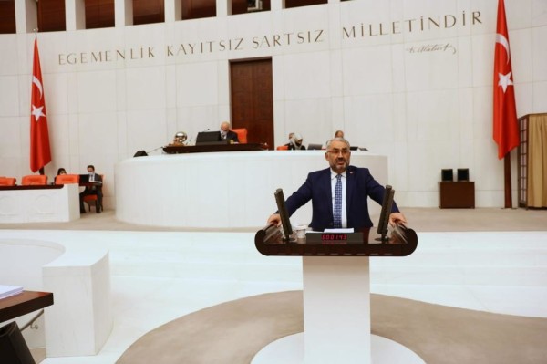 Milletvekili Halil Etyemez