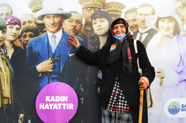 8 Mart