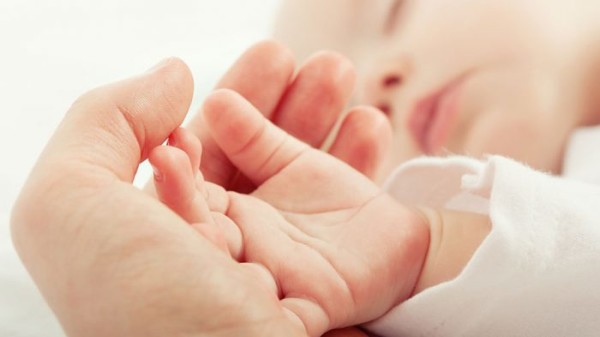 bebek-ile-ten-tene-temas