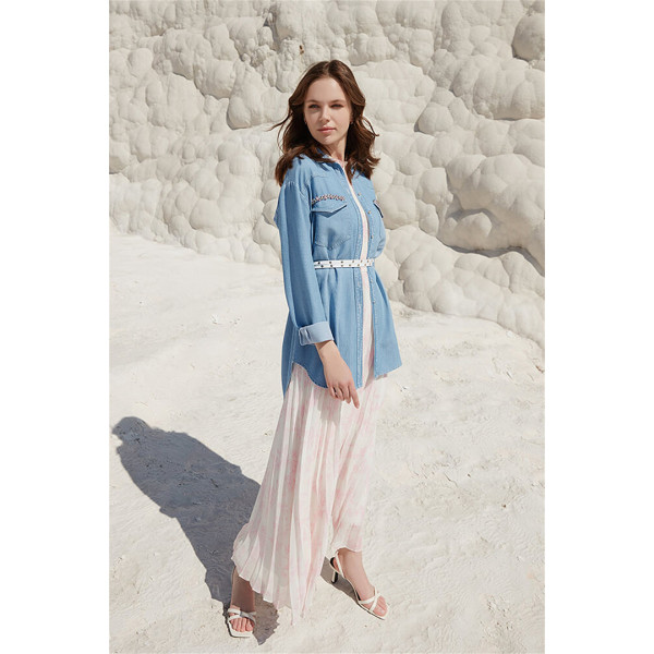 ZÜHRE YAZ KOLEKSİYONU, SICACIK RENKLERİ VE TERLETMEYEN KUMAŞLARI İLE KONFOR SAĞLIYOR!