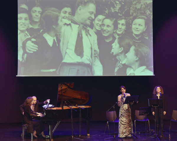 NAZIM HİKMET VE YANNİS RİTSOS SARIYER’DE ANILDI