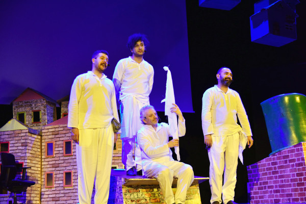 TİYATRONUN KALBİ SARIYER’DE ATTI