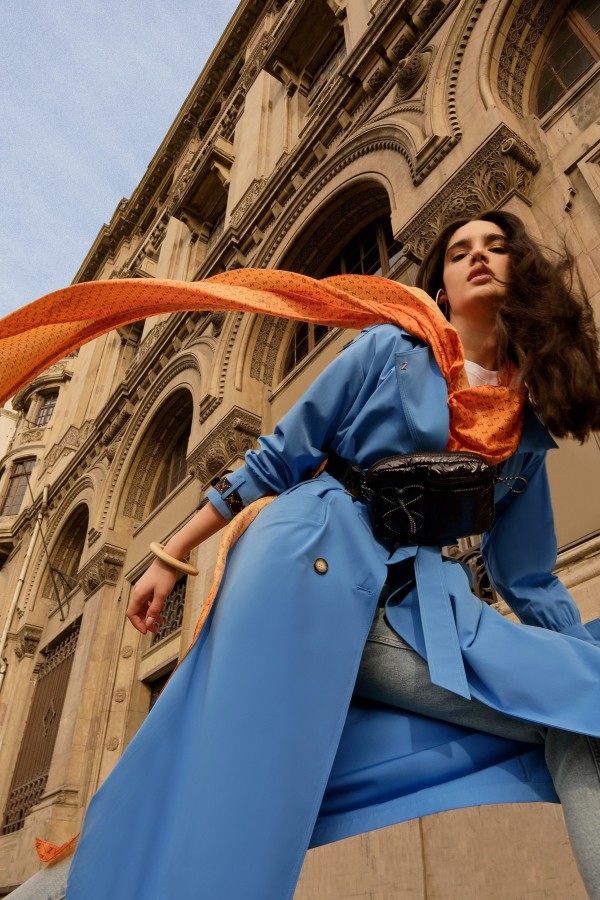 “FARKINI HİSSET” KOMBİNLERİ İLE ​​​​​​​ZÜHRE, 2022 İLKBAHAR-YAZ KOLEKSİYONU’NDA!