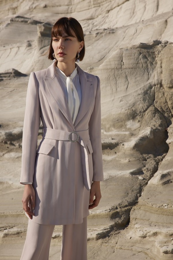 KADIN GİYİMİNİN ZAMANSIZ MARKASI "ZÜHRE" BAYRAMDA DA YANINIZDA