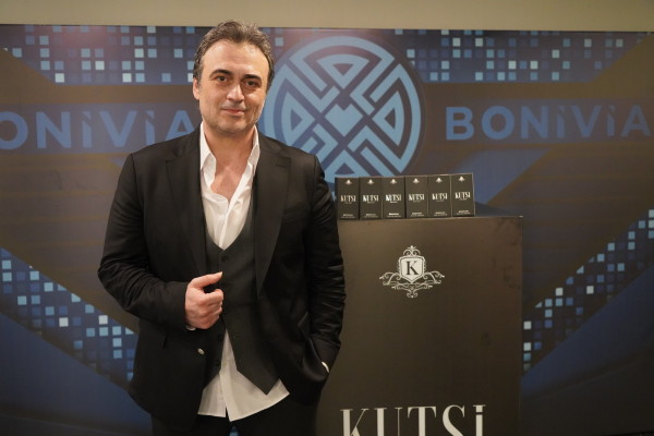 BONIVIAS MARKASININ İYİLİK ELÇİSİ KUTSİ