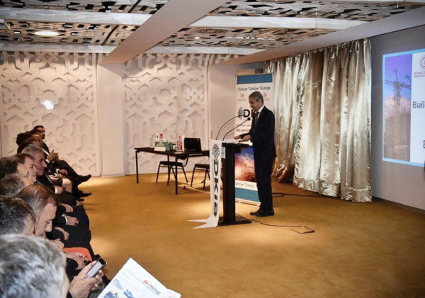 Büyükelçi Hami Aksoy, DKİB üyelerine seslendi.