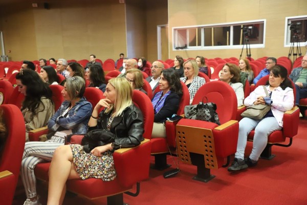 TÜRKİYE’DE KADIN OLMAK