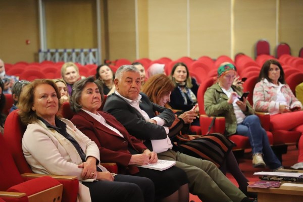 TÜRKİYE’DE KADIN OLMAK