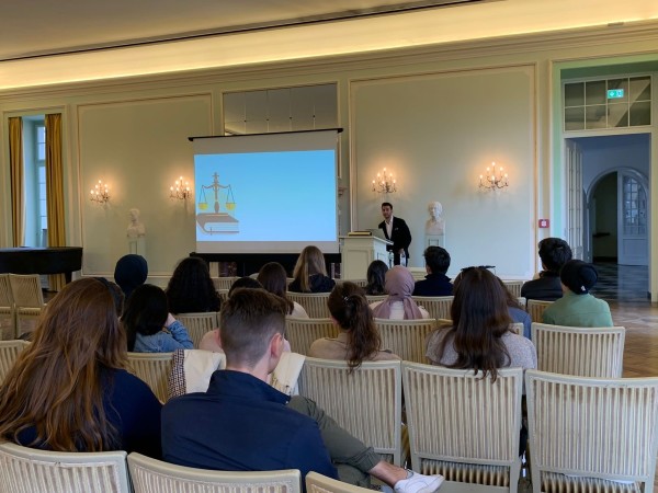 Bonn Üniversitesi Konferans