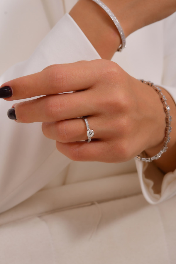 Makdis Pırlanta - Evlilik tekliflerine özel pırlanta yüzükler