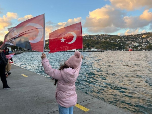 CUMHURİYET COŞKUSU SARIYER’İ SARDI