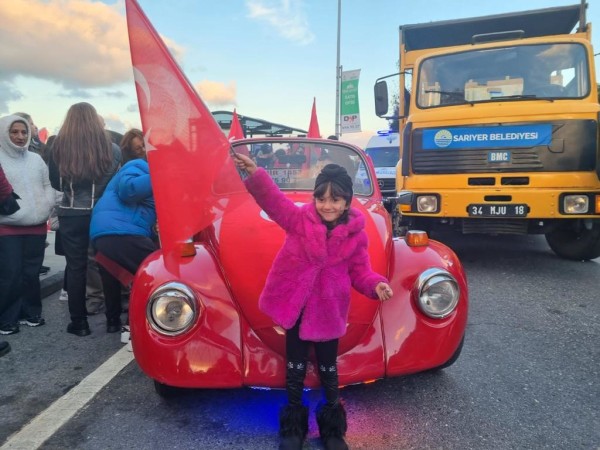 CUMHURİYET COŞKUSU SARIYER’İ SARDI