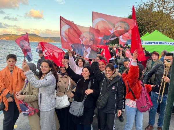 CUMHURİYET COŞKUSU SARIYER’İ SARDI
