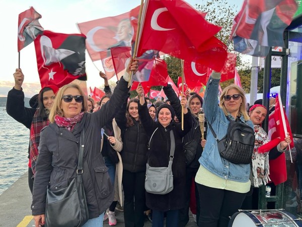 CUMHURİYET COŞKUSU SARIYER’İ SARDI