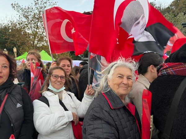 CUMHURİYET COŞKUSU SARIYER’İ SARDI