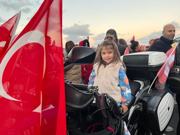 CUMHURİYET COŞKUSU SARIYER’İ SARDI