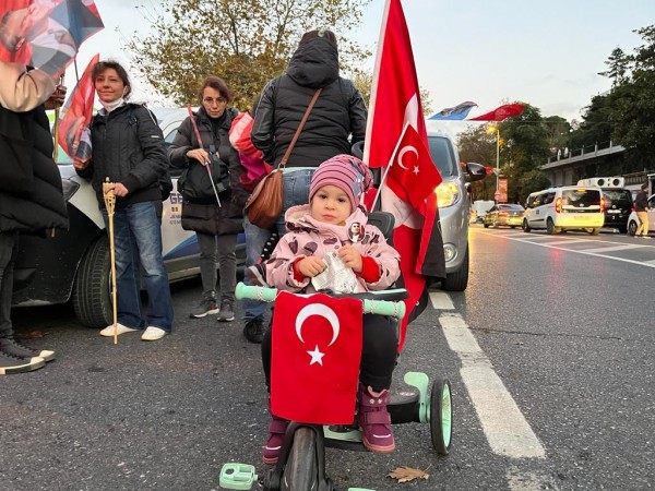CUMHURİYET COŞKUSU SARIYER’İ SARDI