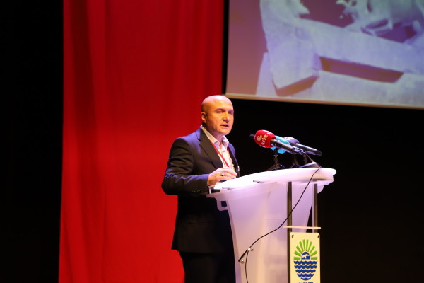 İYİ Parti Grup Başkanvekili Erhan Usta 