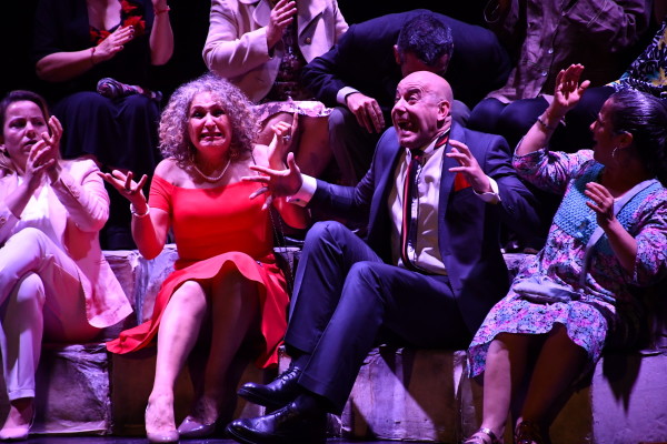 ÜÇ DAHİ VE OYUN ARASI OYUN 