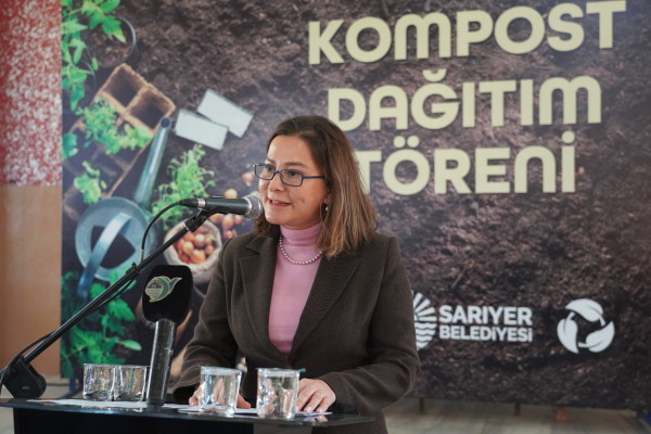 ÇİFTÇİYE 10 TON KOMPOST GÜBRE DAĞITILDI