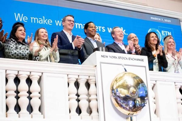 Eaton NYSE 100. Yıl