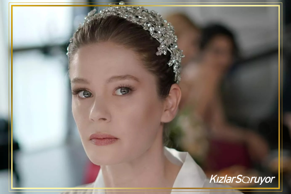 Burcu Biricik En Güzel Dizi Gelinliğini Giyerek, Beren, Hande ve Demet’i Geride Bıraktı