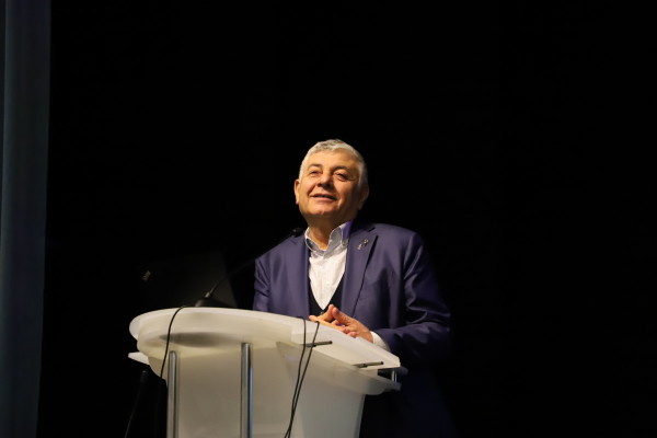 SARIYER AKADEMİ BAŞARI ÇITASINI YÜKSELTİYOR