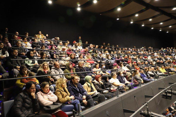 SARIYER AKADEMİ BAŞARI ÇITASINI YÜKSELTİYOR