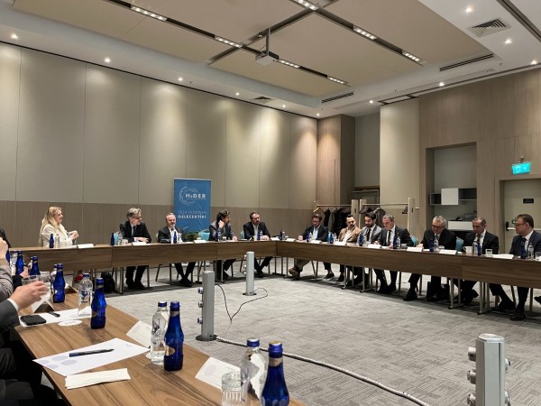 “TÜRKİYE, ALMANYA İÇİN YEŞİL HİDROJEN TEDARİKÇİSİ OLABİLİR”