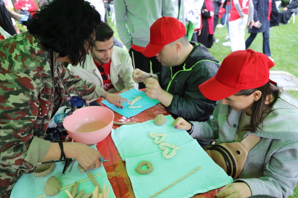 TOPLUMA KATKI GÜNÜ EÇADEM’DE KUTLANDI