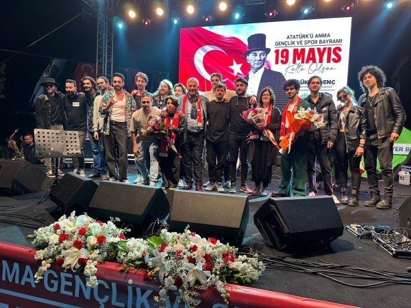 19 MAYIS, GENÇLİK KONSERİ İLE KUTLANDI