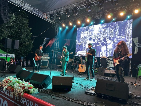 19 MAYIS, GENÇLİK KONSERİ İLE KUTLANDI