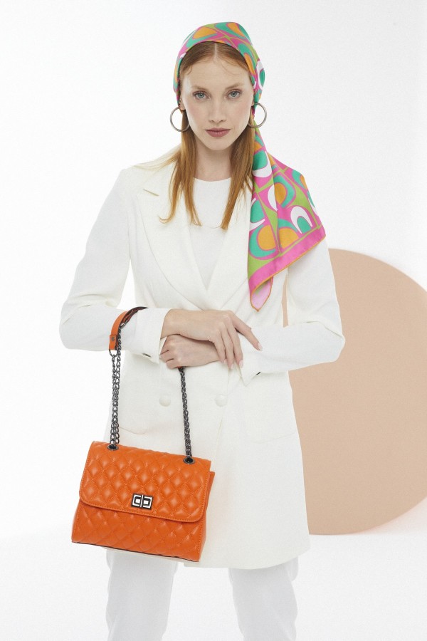 SICAK HAVA DALGASINDA OFİS İÇİN  EN FERAH KIYAFETLER ZÜHRE’DE!