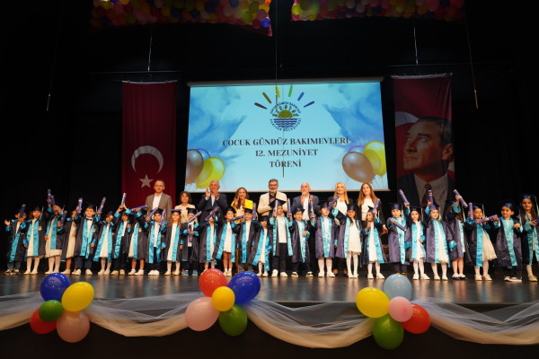 GÜNDÜZ BAKIMEVİ ÖĞRENCİLERİ MEZUN OLDU