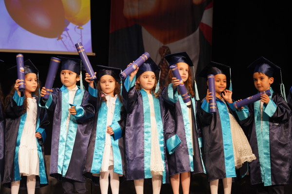 GÜNDÜZ BAKIMEVİ ÖĞRENCİLERİ MEZUN OLDU