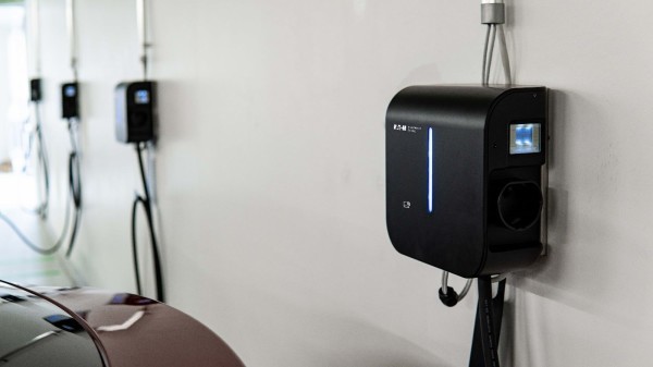 Eaton’ın Yeni Green Motion Building Elektrikli Araç Şarj İstasyonu