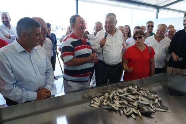 BALIKÇILAR İSTEDİ BAŞKAN GENÇ YAPTI