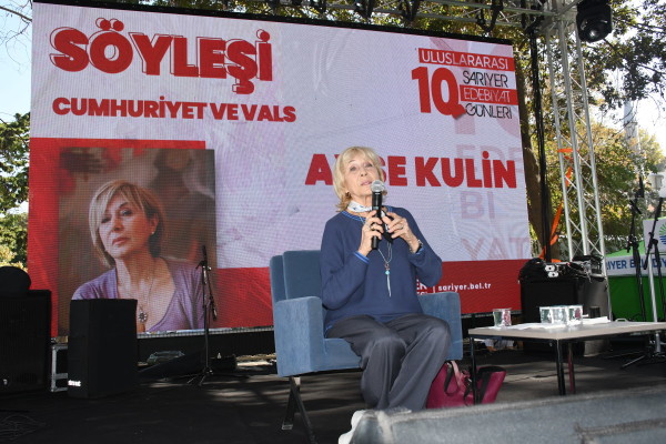 EDEBİYAT GÜNLERİ ÜÇÜNCÜ GÜNÜNE YOĞUN İLGİ 