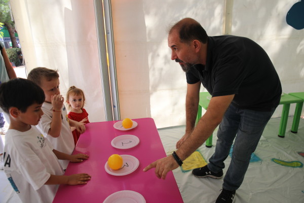 EDEBİYAT GÜNLERİ ÜÇÜNCÜ GÜNÜNE YOĞUN İLGİ 